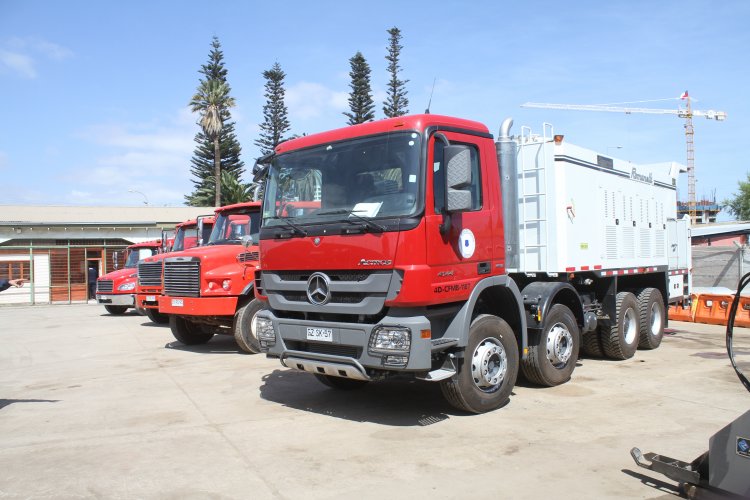 NUEVA MAQUINARIA APOYARÁ PAVIMENTACIÓN DE CAMINOS BÁSICOS RURALES DE LA REGIÓN DE COQUIMBO