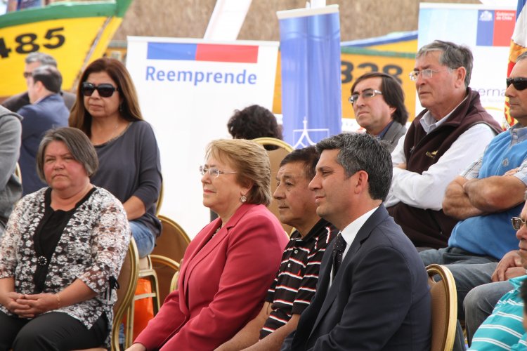 PRESIDENTA BACHELET ENTREGA NUEVOS SUBSIDIOS Y APOYO PARA AFECTADOS POR TERREMOTO Y TSUNAMI