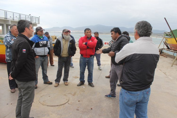 PESCADORES DE LOS VILOS MINIMIZAN DAÑOS TRAS COORDINADO TRABAJO PREVENTIVO
