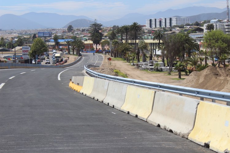 TRÁNSITO EN PASO SUPERIOR DE JUAN ANTONIO RÍOS CON RUTA 5 ESTARÁ OPERATIVO PARA TEMPORADA ESTIVAL