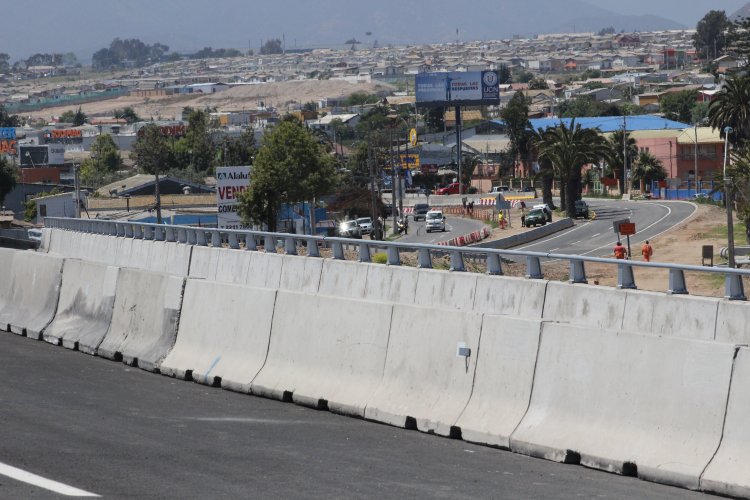 TRÁNSITO EN PASO SUPERIOR DE JUAN ANTONIO RÍOS CON RUTA 5 ESTARÁ OPERATIVO PARA TEMPORADA ESTIVAL