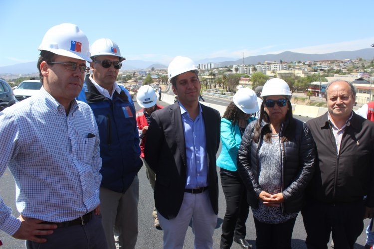 TRÁNSITO EN PASO SUPERIOR DE JUAN ANTONIO RÍOS CON RUTA 5 ESTARÁ OPERATIVO PARA TEMPORADA ESTIVAL