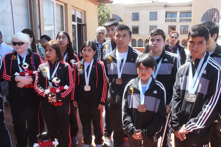 MEDALLISTAS REGIONALES RECIBEN RECONOCIMIENTO TRAS LOS JUEGOS NACIONALES