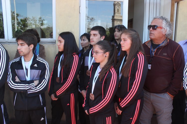MEDALLISTAS REGIONALES RECIBEN RECONOCIMIENTO TRAS LOS JUEGOS NACIONALES