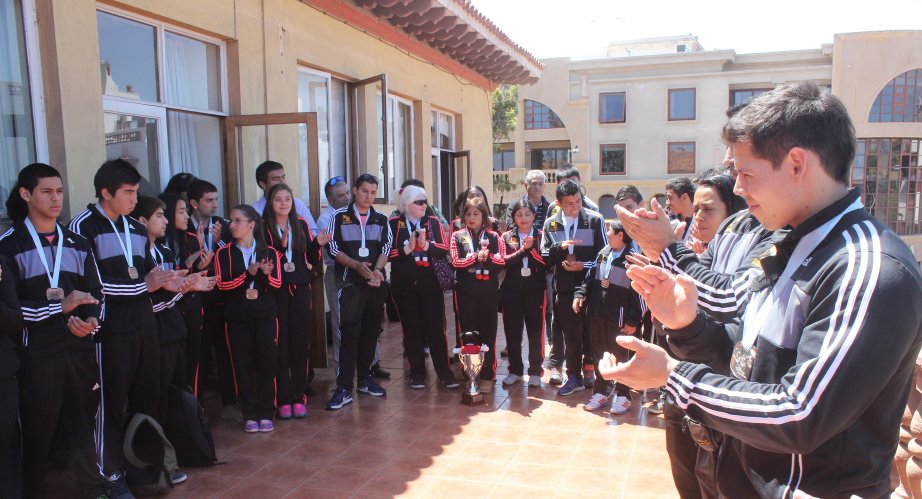 MEDALLISTAS REGIONALES RECIBEN RECONOCIMIENTO TRAS LOS JUEGOS NACIONALES