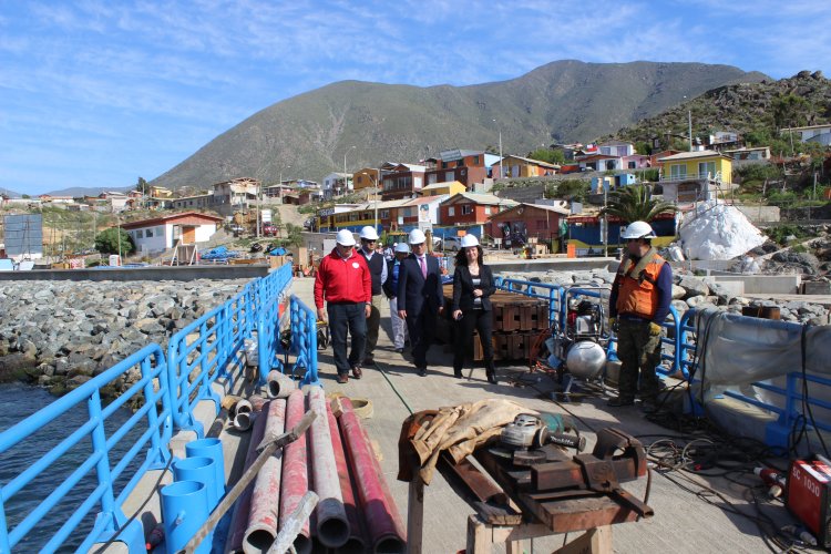 NUEVO MUELLE EN CALETA HORNOS REFORZARÁ EL TURISMO Y LA PRODUCTIVIDAD