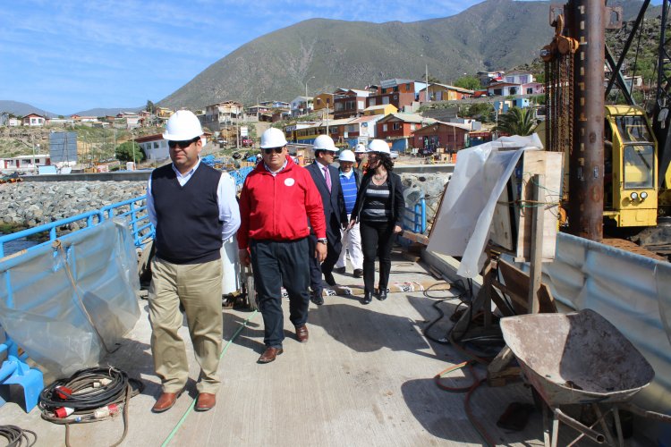 NUEVO MUELLE EN CALETA HORNOS REFORZARÁ EL TURISMO Y LA PRODUCTIVIDAD