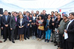 GOBIERNO FIRMA COMPROMISO QUE OTORGA BENEFICIOS A EMPRENDEDORES INFORMALES AFECTADOS POR TERREMOTO Y TSUNAMI