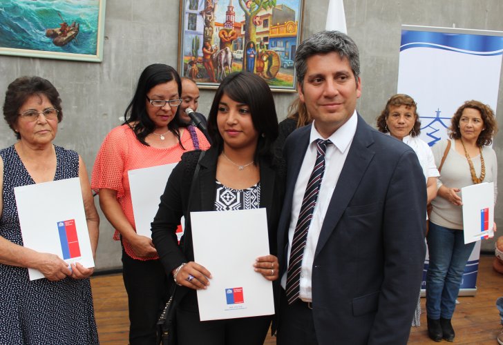 93 FAMILIAS DE COQUIMBO SE CONVIRTIERON EN DUEÑAS DE “UN PEDACITO DE CHILE”