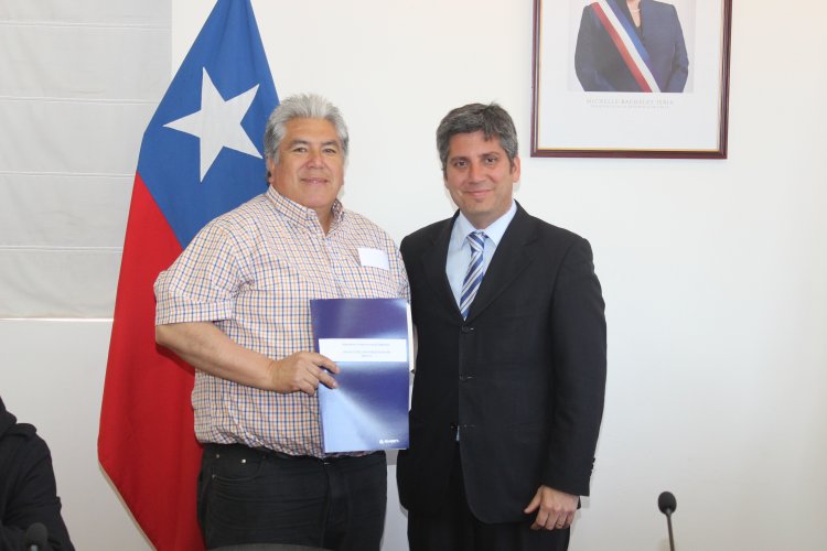 GOBIERNO FINANCIA PROYECTOS DE EQUIPAMIENTO DE AGRUPACIONES DEPORTIVAS DE LA SERENA