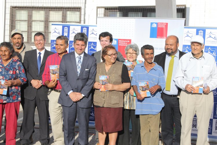 FAMILIAS DE TONGOY RECIBEN SUBSIDIO PARA REPARAR SUS VIVIENDAS