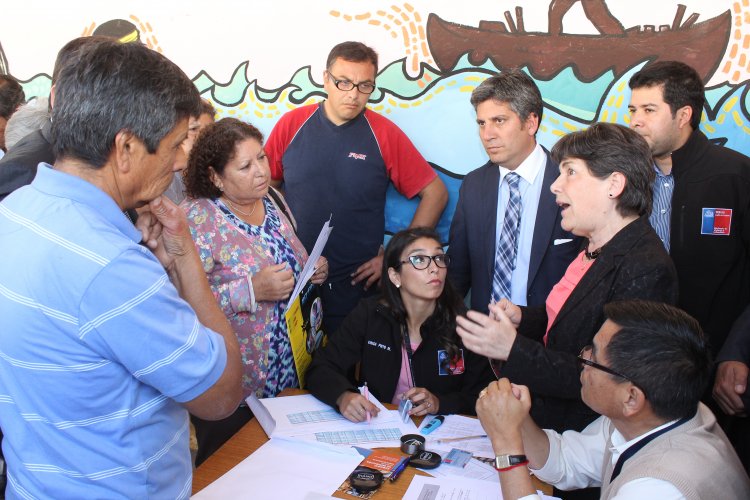 FAMILIAS DE TONGOY RECIBEN SUBSIDIO PARA REPARAR SUS VIVIENDAS
