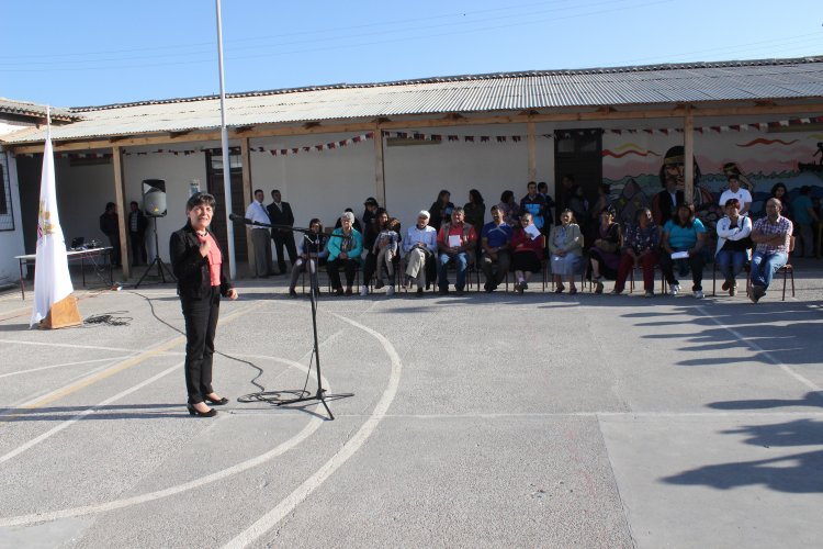 FAMILIAS DE TONGOY RECIBEN SUBSIDIO PARA REPARAR SUS VIVIENDAS