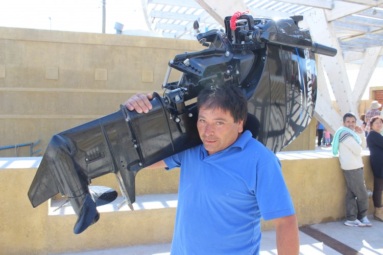 TRAS LA EMERGENCIA ENTREGAN NUEVOS MOTORES PARA RETOMAR ACTIVIDAD EN PEÑUELAS