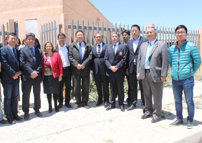 VECINOS DE TONGOY RECIBEN AYUDA DE EMPRESARIOS CHINOS