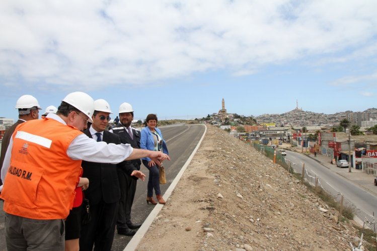 HABILITAN TRÁNSITO HACIA EL SUR POR PASO SUPERIOR DE JUAN ANTONIO RÍOS EN COQUIMBO