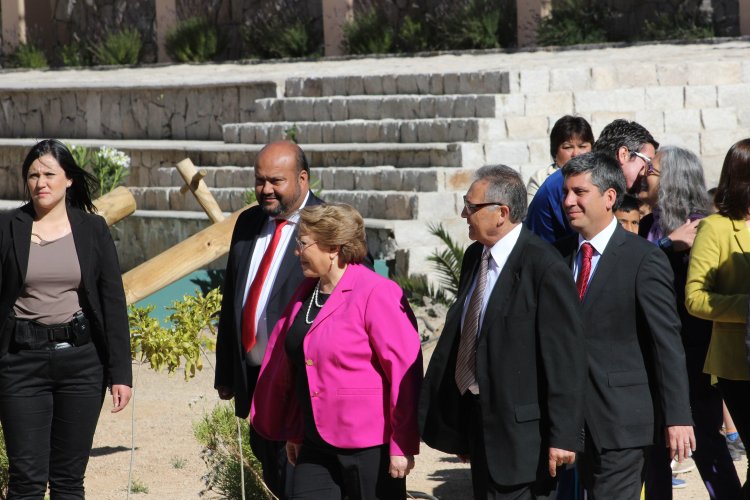 PRESIDENTA BACHELET INAUGURA MODERNO COMPLEJO DEPORTIVO PARA PISCO ELQUI
