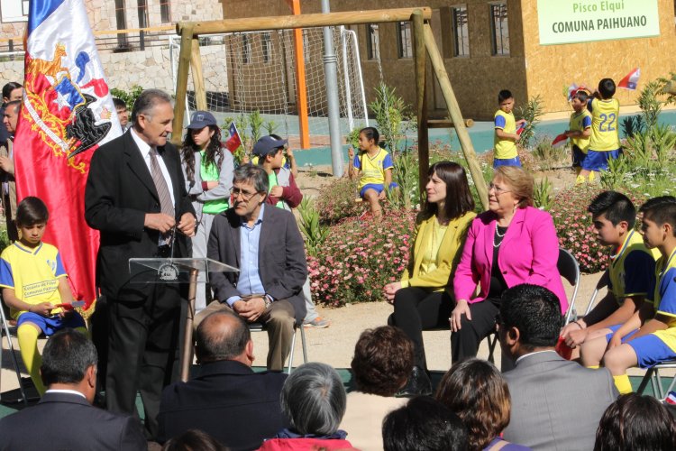 PRESIDENTA BACHELET INAUGURA MODERNO COMPLEJO DEPORTIVO PARA PISCO ELQUI