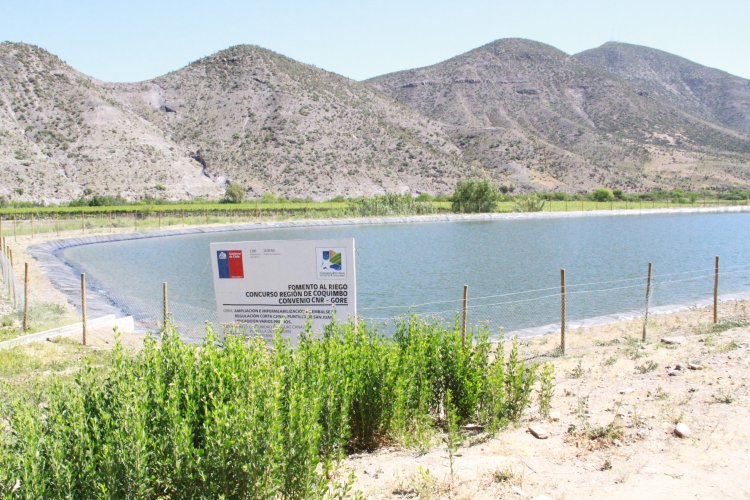 GOBIERNO ENTREGA BONIFICACIONES POR MÁS DE $560 MILLONES A AGRICULTORES AFECTADOS POR TERREMOTO EN COQUIMBO