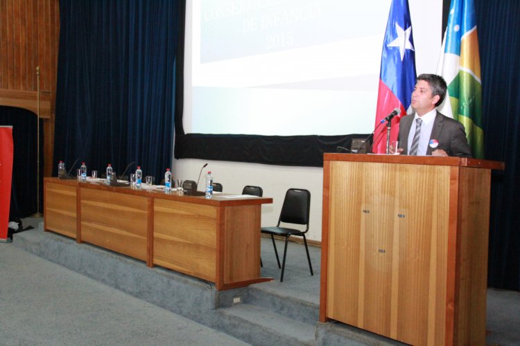 NIÑOS DE TODA LA REGIÓN EXPONEN SUS INQUIETUDES A AUTORIDADES REGIONALES