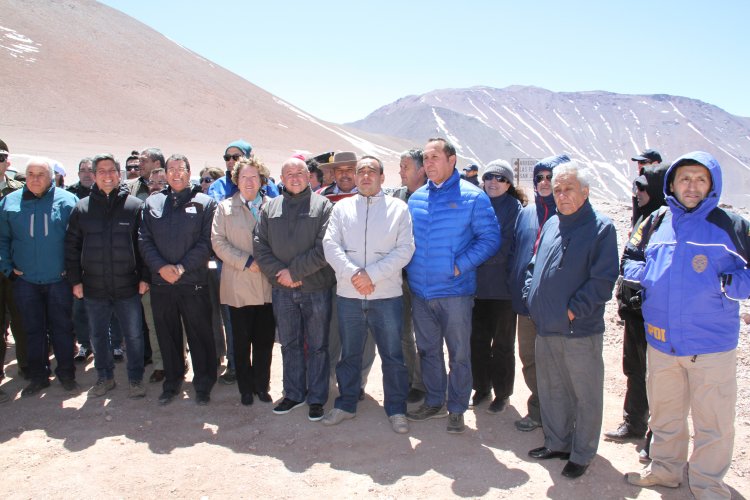 ESPERAN QUE MÁS DE 30 MIL VISITANTES CRUCEN POR EL PASO DE AGUA NEGRA