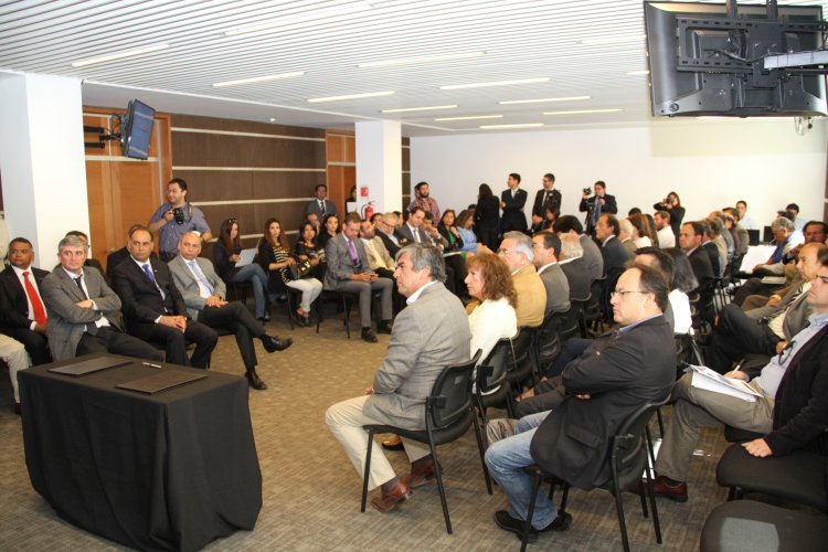 GOBIERNOS REGIONALES FORTALECEN TRABAJO DE DESCENTRALIZACIÓN TRAS CONVENIO ENTRE SUBDERE Y CÁMARA CHILENA DE LA CONSTRUCCIÓN