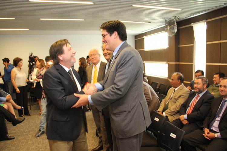 GOBIERNOS REGIONALES FORTALECEN TRABAJO DE DESCENTRALIZACIÓN TRAS CONVENIO ENTRE SUBDERE Y CÁMARA CHILENA DE LA CONSTRUCCIÓN