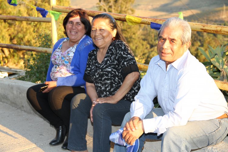 VECINOS DE ILLAPEL INAUGURAN OBRAS DE SEÑALÉTICAS Y SEGURIDAD PARA SU BARRIO