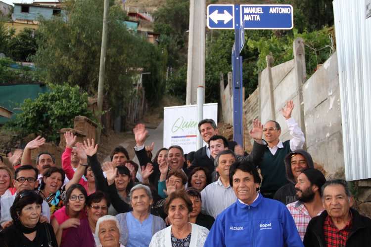 VECINOS DE ILLAPEL INAUGURAN OBRAS DE SEÑALÉTICAS Y SEGURIDAD PARA SU BARRIO