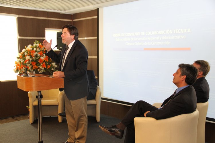 GOBIERNOS REGIONALES FORTALECEN TRABAJO DE DESCENTRALIZACIÓN TRAS CONVENIO ENTRE SUBDERE Y CÁMARA CHILENA DE LA CONSTRUCCIÓN