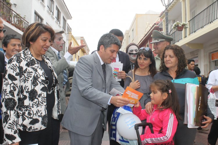 GOBIERNO Y POLICÍAS REFUERZAN TRABAJO PARA PREVENIR DELITOS EN NAVIDAD