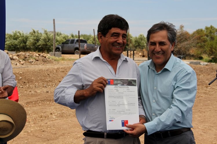 GOBIERNO ENTREGA MÁS DE $330 MILLONES PARA PROYECTOS DE RIEGO DE PEQUEÑOS AGRICULTORES DE LA PROVINCIA DE LIMARÍ
