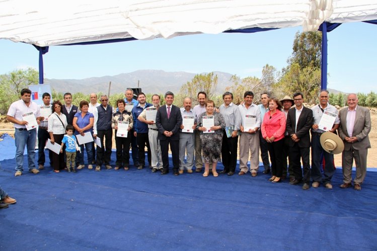 GOBIERNO ENTREGA MÁS DE $330 MILLONES PARA PROYECTOS DE RIEGO DE PEQUEÑOS AGRICULTORES DE LA PROVINCIA DE LIMARÍ