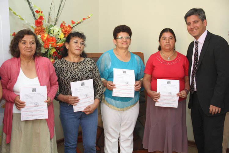 ENTREGAN POR PRIMERA VEZ SUBSIDIOS DE COLECTORES SOLARES PARA LA COMUNA DE ANDACOLLO