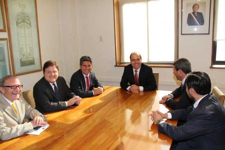 AUTORIDADES DE CHILE CON EL NUEVO GOBERNADOR DE SAN JUAN COMPROMETEN ACELERAR LICITACIÓN DEL TÚNEL AGUA NEGRA