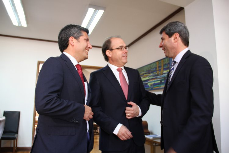 AUTORIDADES DE CHILE CON EL NUEVO GOBERNADOR DE SAN JUAN COMPROMETEN ACELERAR LICITACIÓN DEL TÚNEL AGUA NEGRA