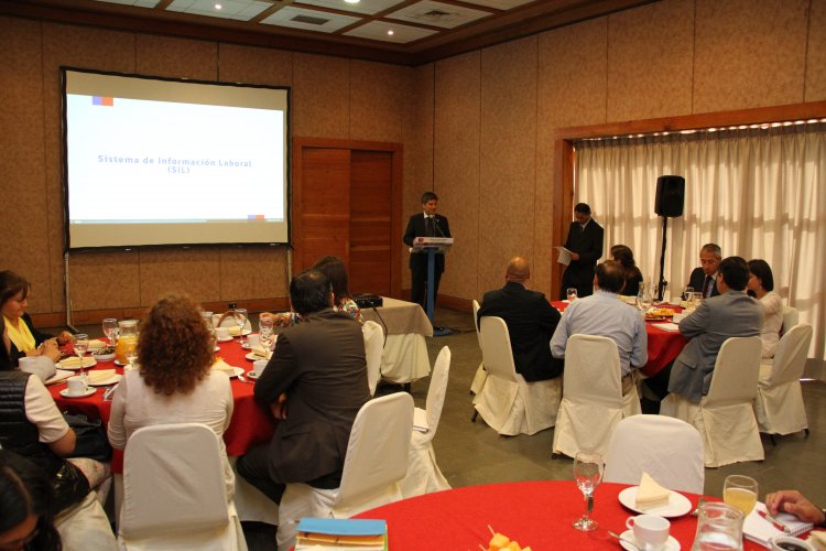 TRABAJADORES PODRÁN ACCEDER A INFORMACIÓN RELEVANTE DEL MERCADO LABORAL GRACIAS A NUEVO SISTEMA DE INFORMACIÓN LABORAL