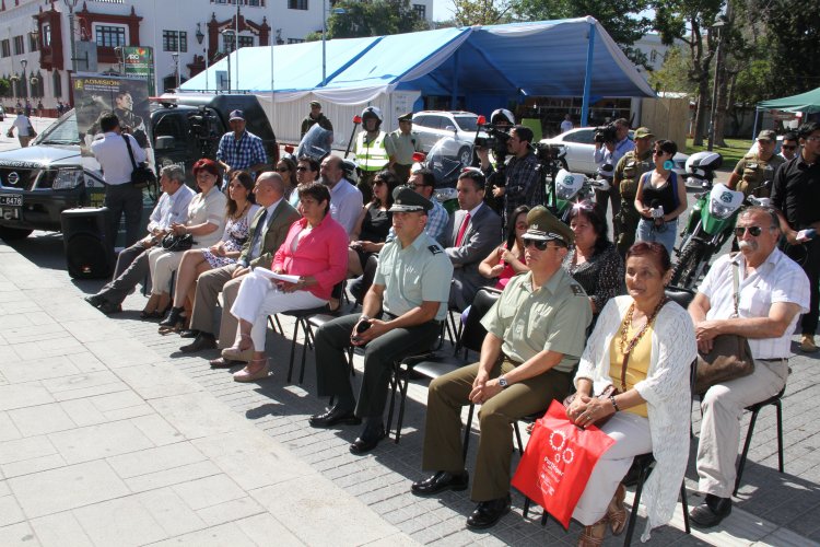 GOBIERNO ENTREGA MANUAL A POLICÍAS PARA FORTALECER TRABAJO CONTRA LA DELINCUENCIA