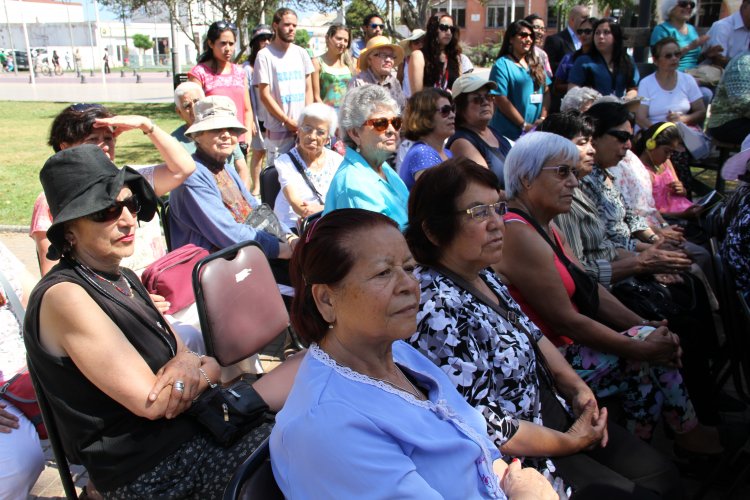 CON GRAN ENTUSIASMO ADULTOS MAYORES DISFRUTAN DE LOS BENEFICIOS DE LA BIODANZA EN LA SERENA