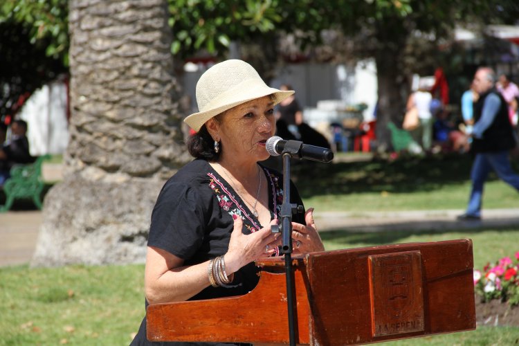 CON GRAN ENTUSIASMO ADULTOS MAYORES DISFRUTAN DE LOS BENEFICIOS DE LA BIODANZA EN LA SERENA