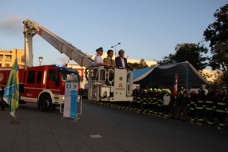 BOMBEROS DE LA REGIÓN SE MODERNIZAN CON EQUIPAMIENTO Y NUEVO CARRO DE RESCATE