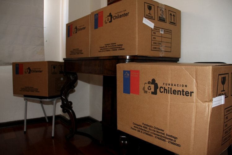 ADULTOS MAYORES RECIBEN IMPLEMENTACIÓN COMPUTACIONAL