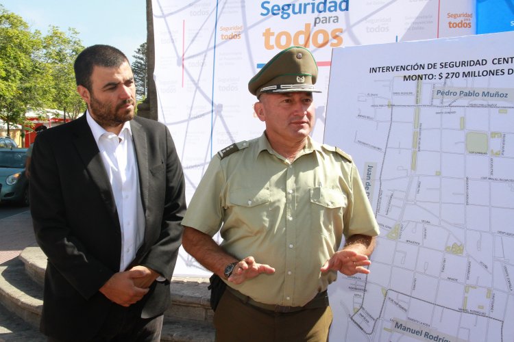 GOBIERNO, MUNICIPIO Y POLICÍAS EXPLICAN DETALLES DE LOS PLANES DE SEGURIDAD EN EL CENTRO DE LA SERENA