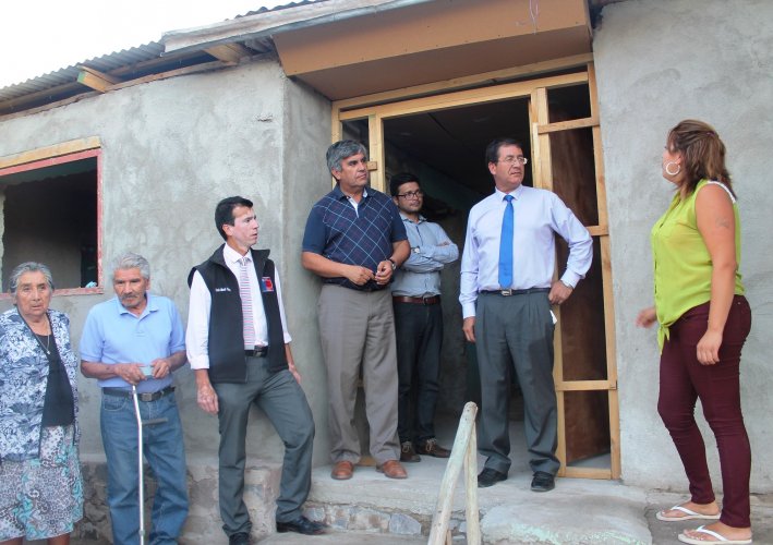 FAMILIAS DE VICUÑA QUE SUFRIERON DAÑOS POR TERREMOTO YA CUENTAN CON ARREGLOS EN SUS CASAS