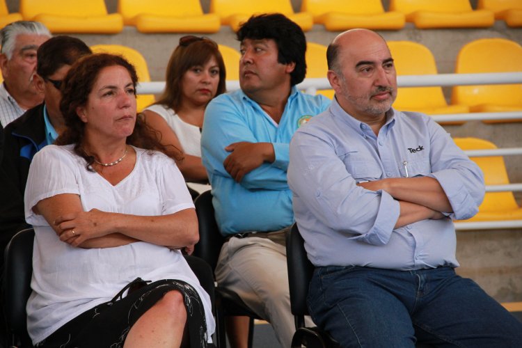 ANDACOLLO ABRE LAS PUERTAS DE SU REMOZADO GIMNASIO MUNICIPAL