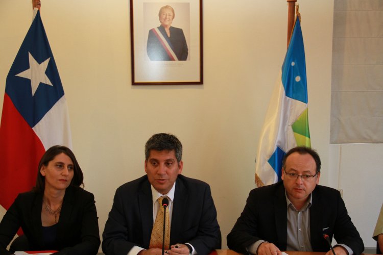 INTENDENTE IBÁÑEZ CONSTITUYE COMISIÓN REGIONAL PARA AFINAR PROCESO DEL CENSO 2017