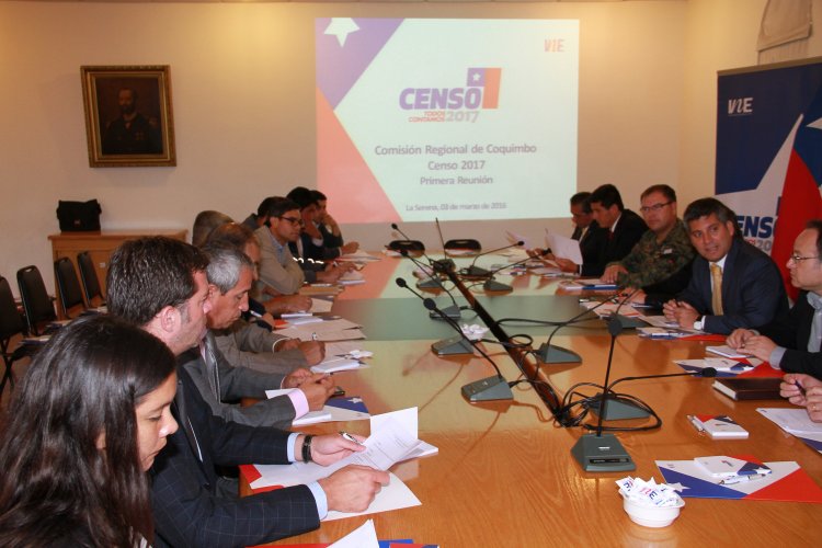 INTENDENTE IBÁÑEZ CONSTITUYE COMISIÓN REGIONAL PARA AFINAR PROCESO DEL CENSO 2017