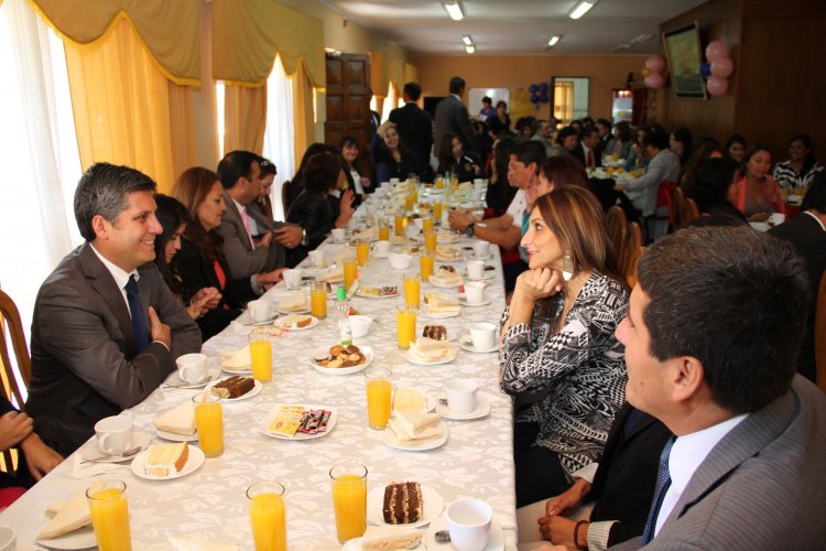 GALERÍA FOTOGRÁFICA: Saludos y reconocimientos en el Día Internacional de La Mujer