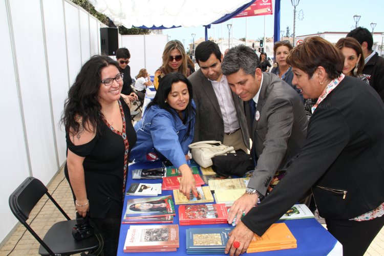 GALERÍA FOTOGRÁFICA: Saludos y reconocimientos en el Día Internacional de La Mujer