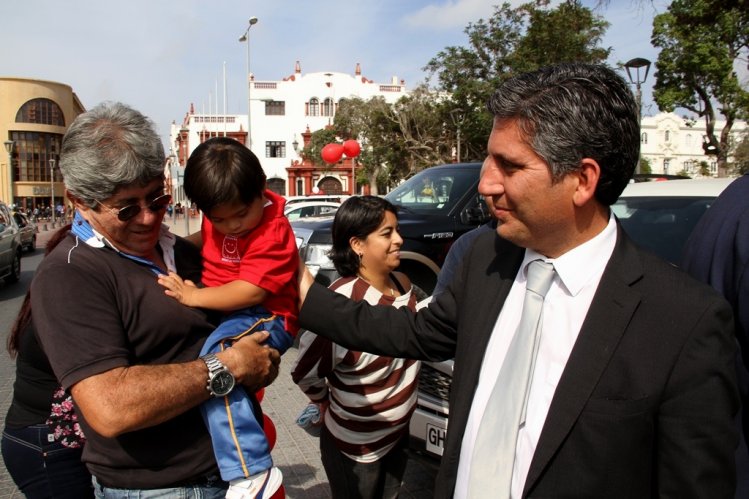 FAMILIARES DE PERSONAS CON SÍNDROME DE DOWN CELEBRAN SU DÍA CON VISITA AL INTENDENTE IBÁÑEZ